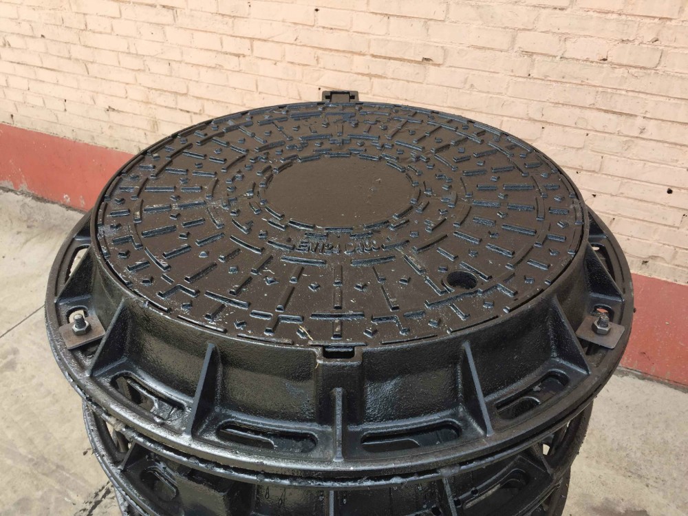 Advantages of Ductile Iron Manhole Covers in Applications